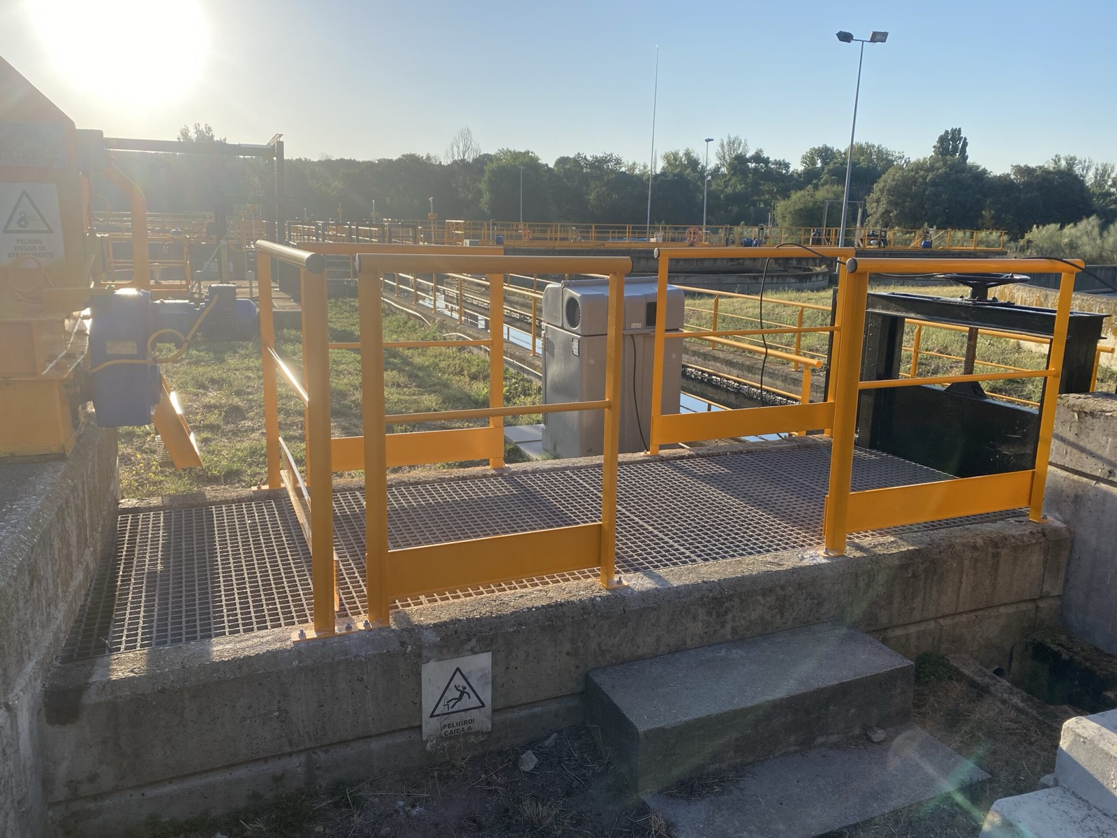 On-site handrail installation — Roinox project