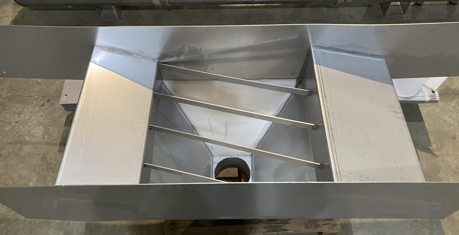 Stainless steel hopper fabricated by Roinox